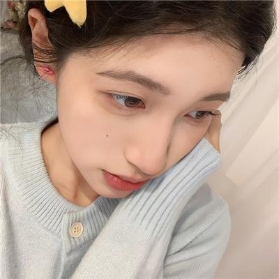 地铁女孩